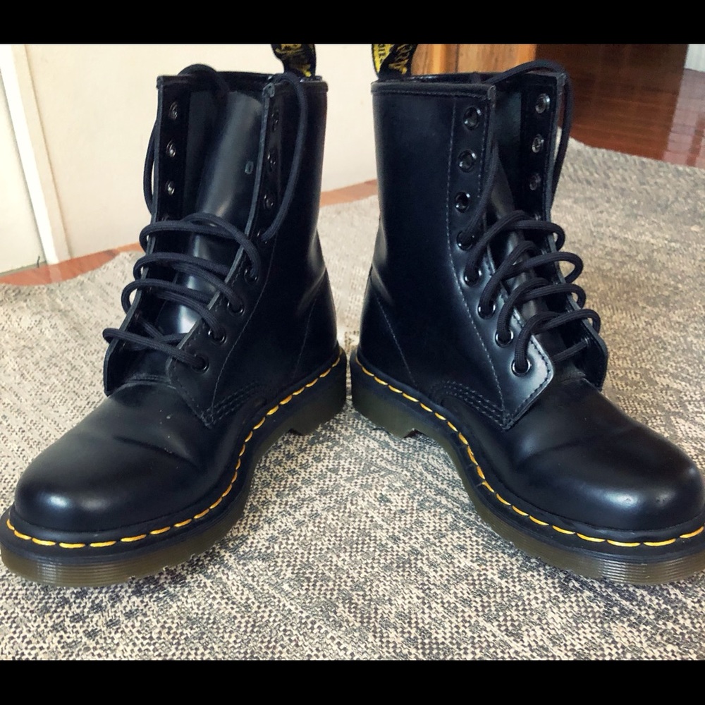Dr. Martens Boots 🖤